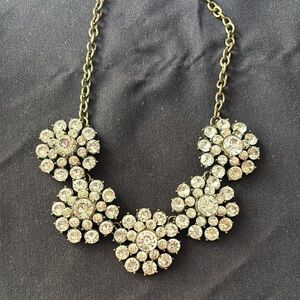 Elegant Silver Floral Necklace